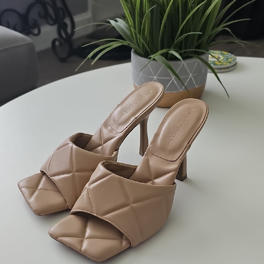 Wild Diva Elegant Tan Quilted Heels